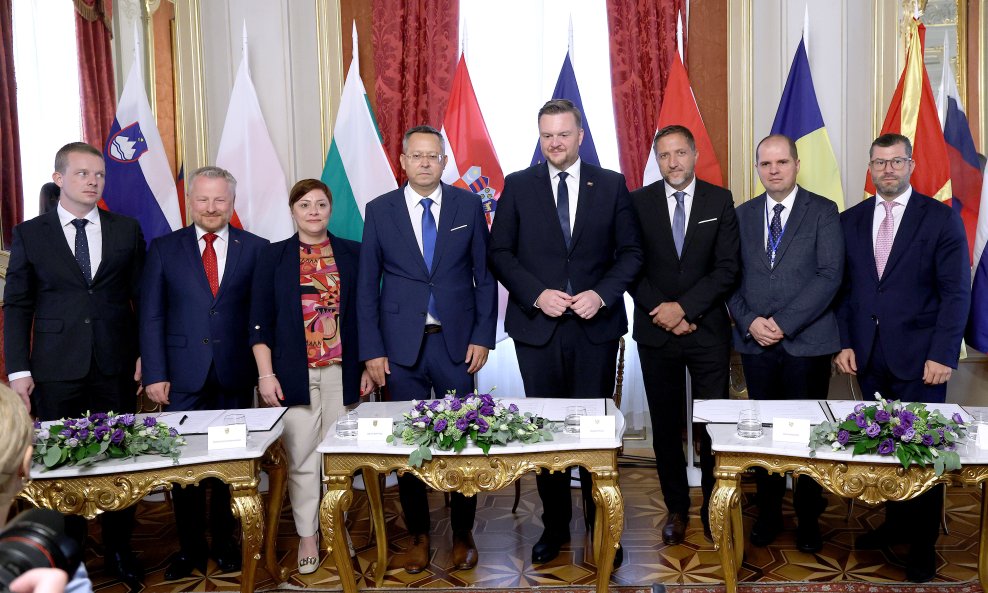 Svečano potpisivanje Memoranduma o razumijevanju o suradnji u razvoju tržišta kapitala država srednje i jugoistočne Europe