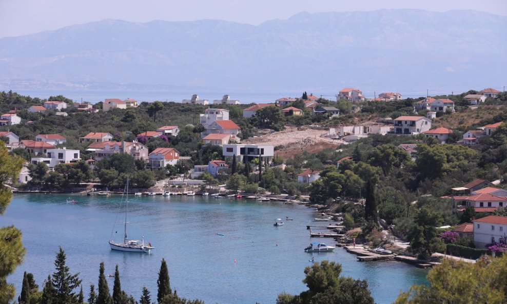Nečujam, otok Šolta