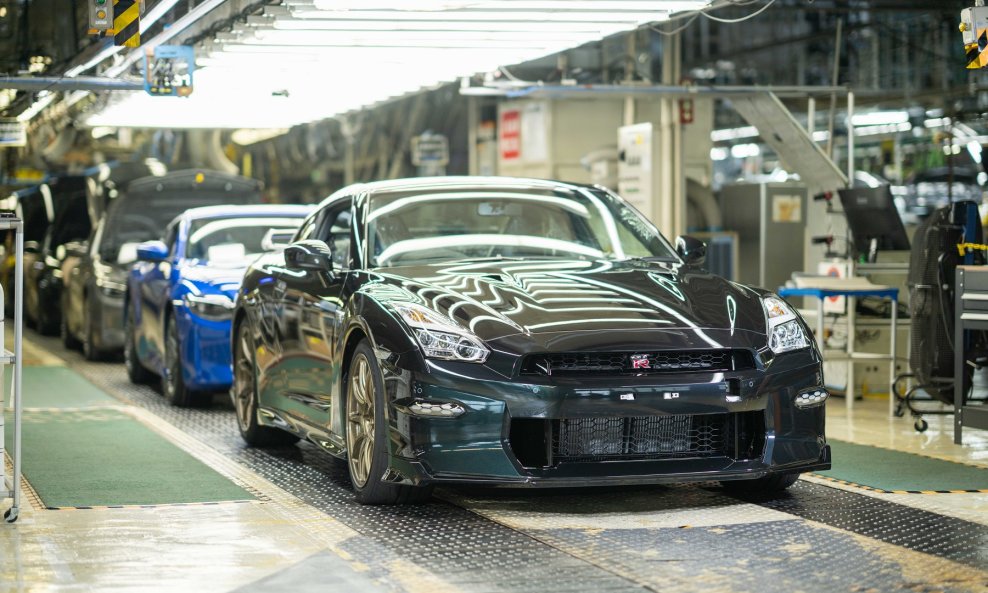 Nissan R35 GT-R je proizveden i prodan u približno 48.000 primjeraka