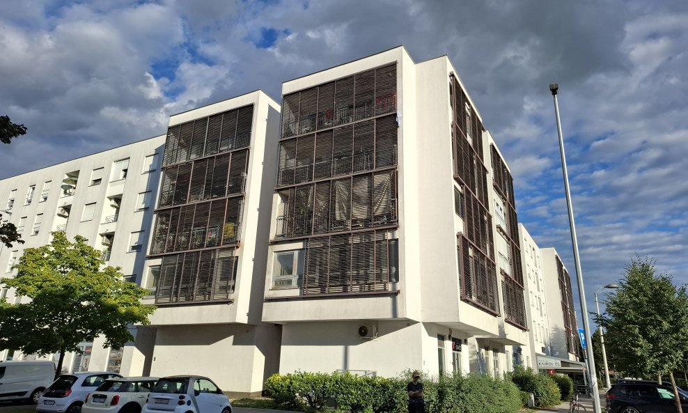 Zgrada na Laništu 5D koja funkcionira kao privatni studentski dom