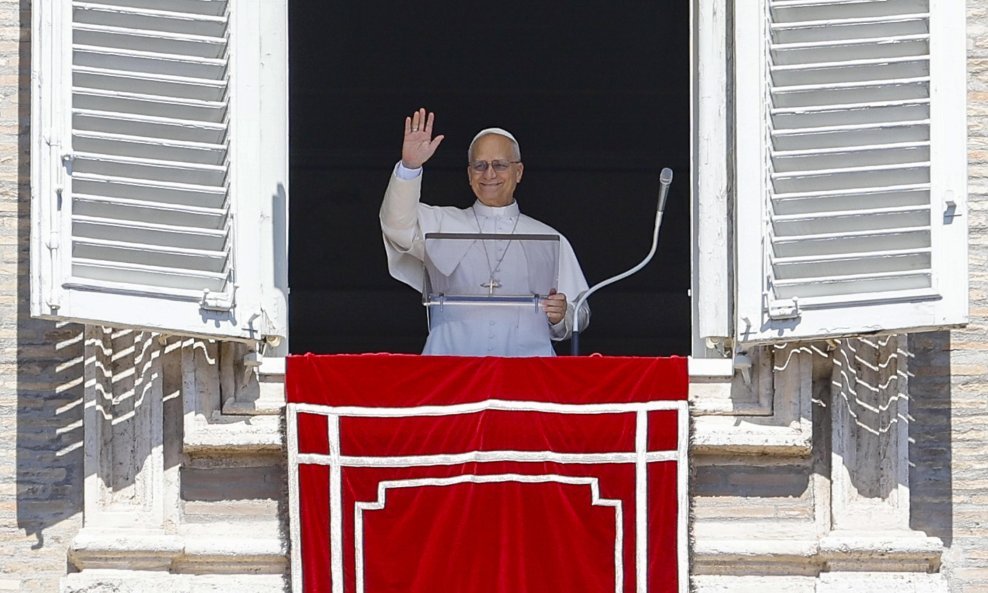 Papa Lav XIV.