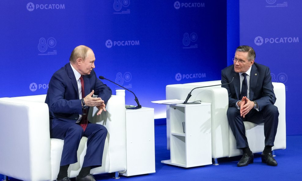 Vladimir Putin i Aleksej Lihačev, šef Rosatom