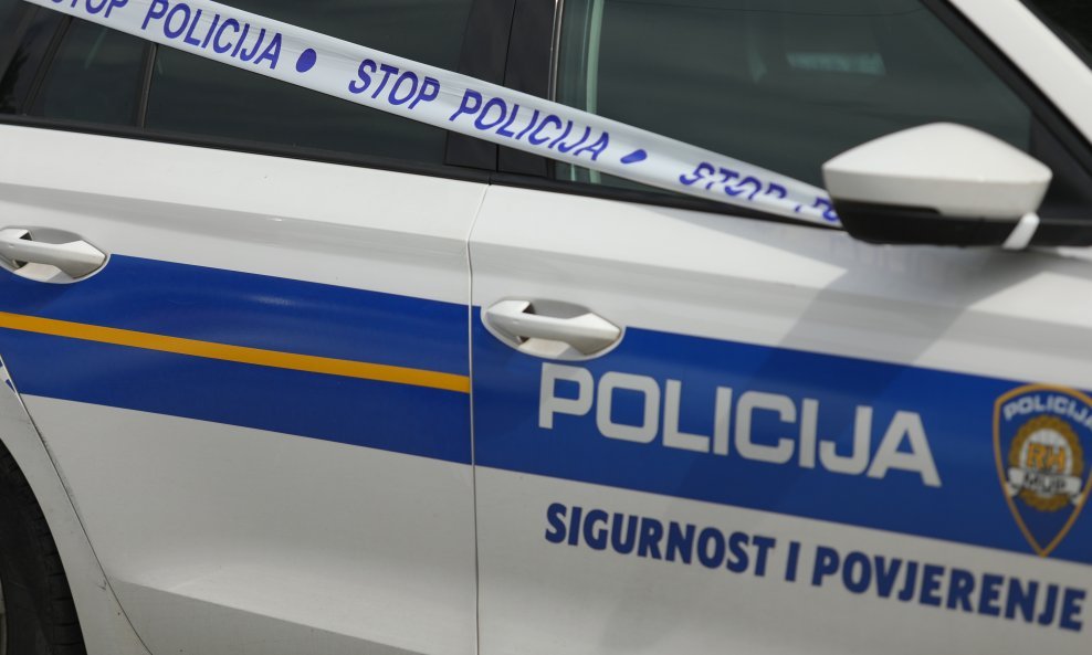 Policija