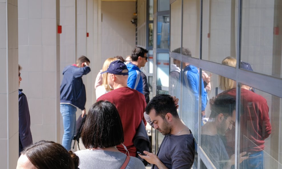 Najtraženiji su i dalje trgovci, vozači, skladištari, kuhari i konobari