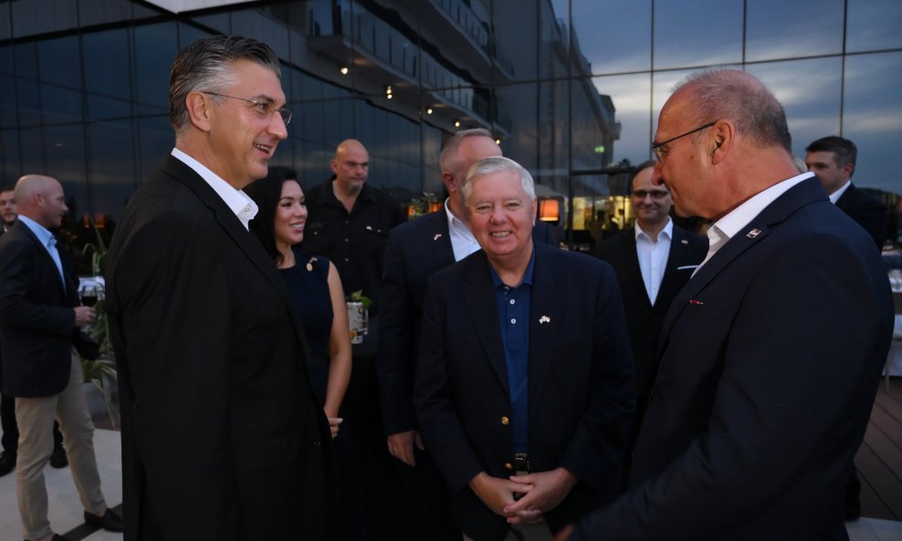 Premijer se u Dubrovniku sastao s američkog delegacijom