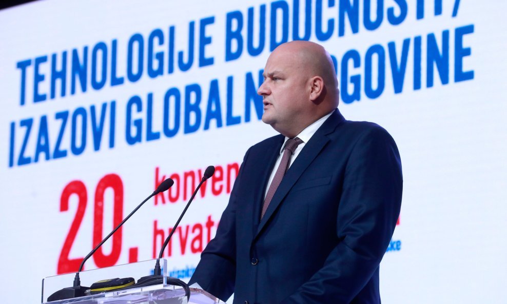 Ministar gospodarstva Ante Šušnjar