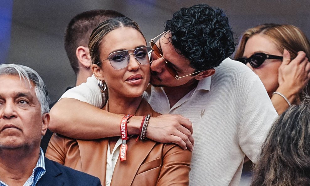 Jessica Alba i Danny Ramirez