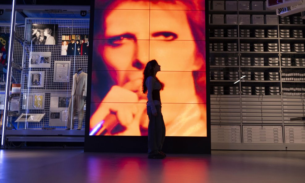 David Bowie, izložba u Londonu