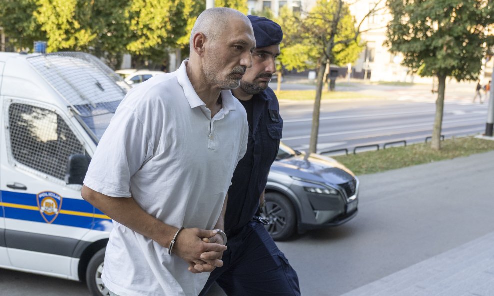 Osumnjičeniku za ubojstvo supruge u Tenji određen je istražni zatvor
