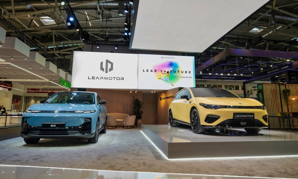 Leapmotor globalna premijera B05 (desno) i početak prodaje B10 u Europi