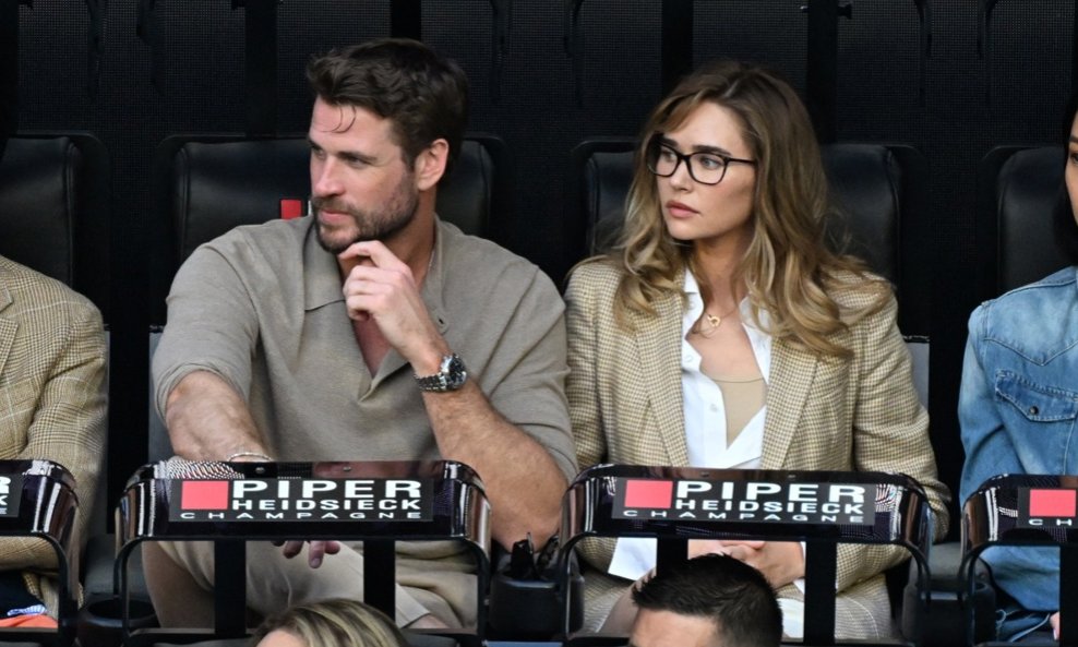 Liam Hemsworth i Gabriella Brooks