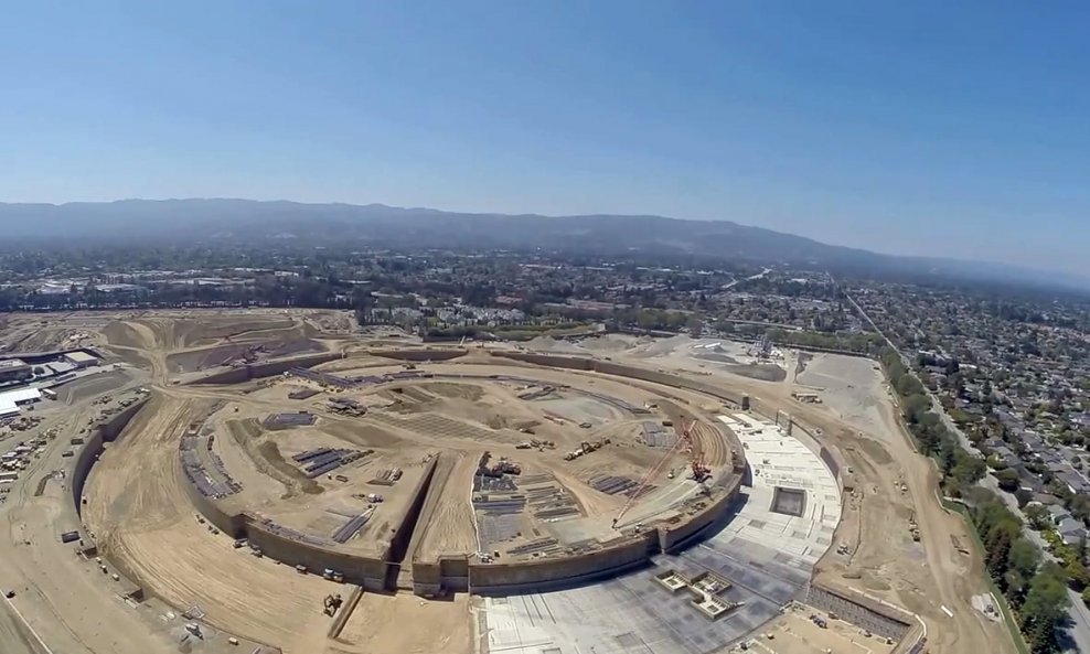 apple-campus