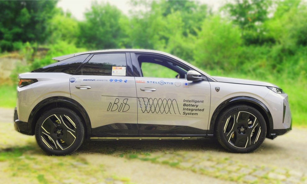 Stellantis - IBIS tehnologija u prototipu Peugeot E-3008, izgrađenom na platformi STLA Medium