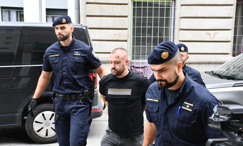 Policija je na ispitivanje privela 33-godišnjaka osumnjičenog za ubojstvo Zorana Grgića - sinoć je ispitan u policiji, a branio se šutnjom