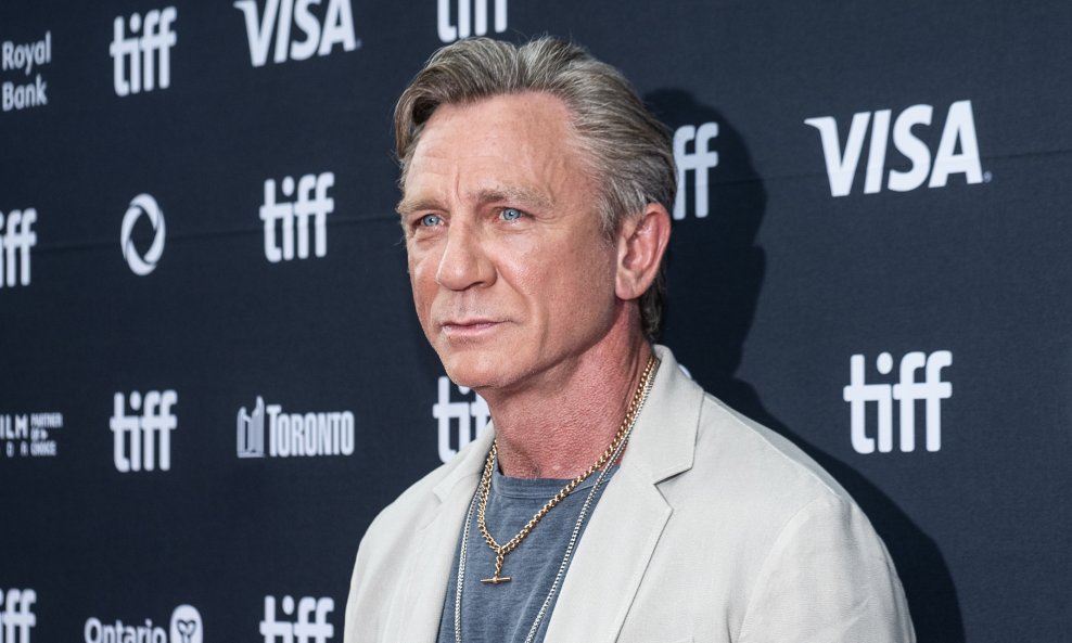 Daniel Craig