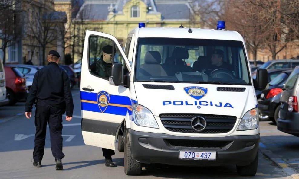 U pucnjavi ubijen odvjetnik Vlatko Vidaković (9)