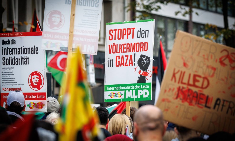 Prosvjedi u Düsseldorfu