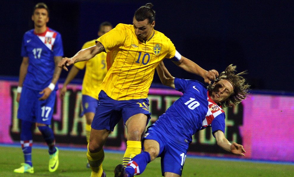 Zlatan Ibrahimović vs. Luka Modrić (detalj iz 2012. godine)