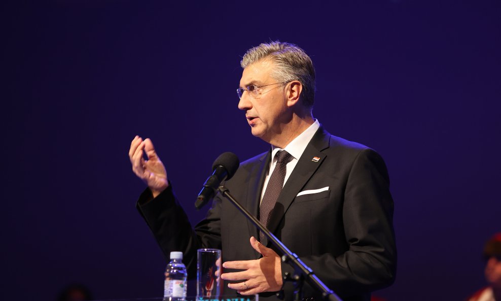 Premijer Plenković danas je u Splitu sudjelovao na svečanoj sjednici Županijske skupštine