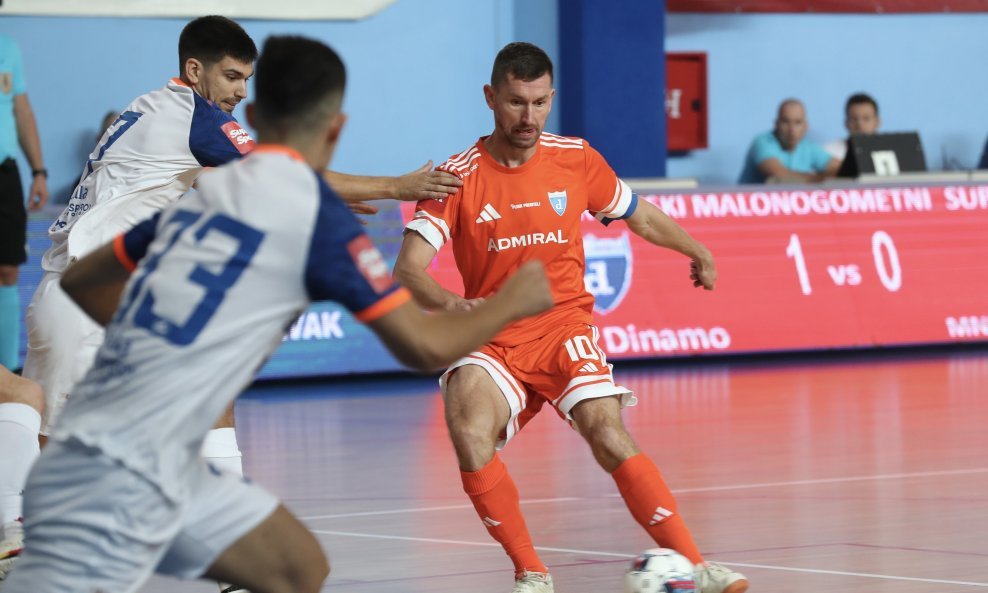 Futsal Dinamo - Torcida Biberon