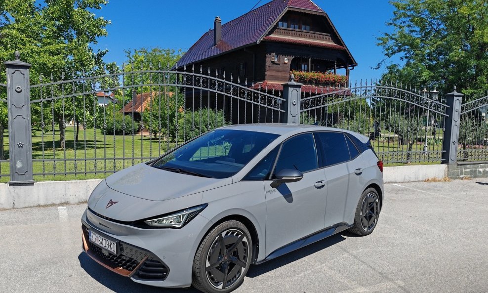 Cupra Born 77 (82) kWh eBoost
