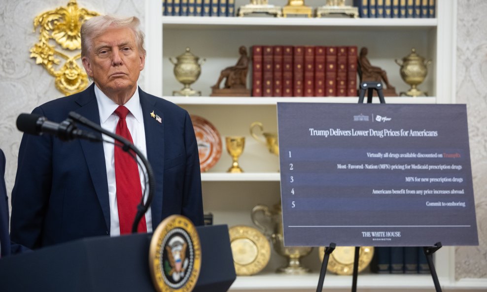 Trump je objavio nagodbu s Pfizerom u Ovalnom uredu Bijele kuće