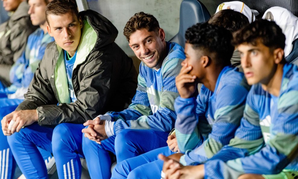 Valverde na klupi u Kazahstanu