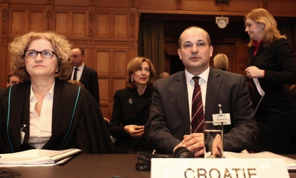 Vesna Crnić Grotić i ministar pravosuđa Orsat Miljenić