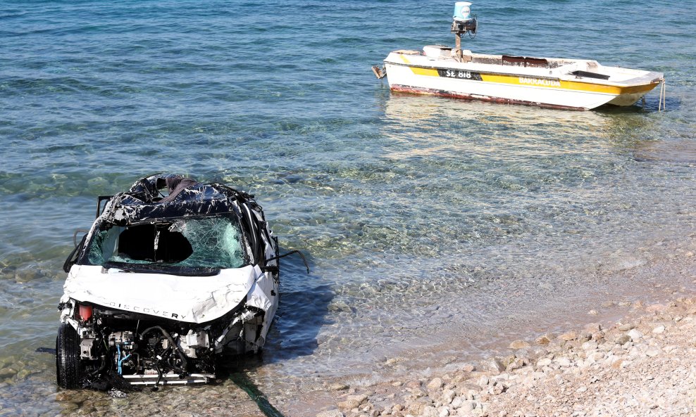 Iz mora kod Senja izvučen automobil