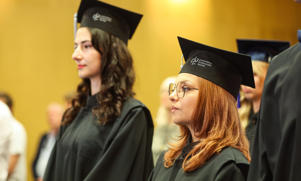 Put od diplome do statusa vrhunskog znanstvenika izrazito je trnovit (ilustrativna fotografija)