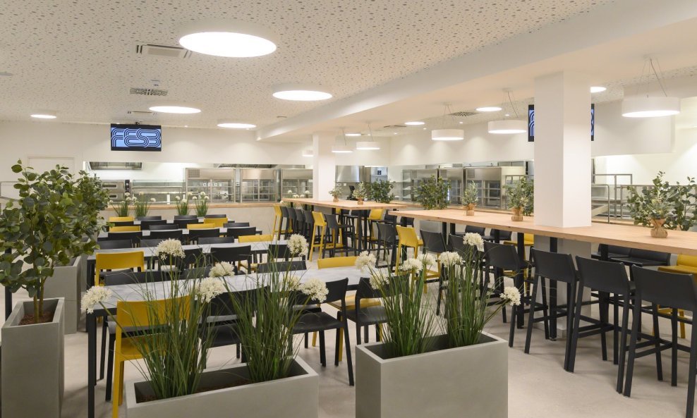 Restoran Stop na splitskom fakultetu Elektrotehnike, strojarstva i brodogradnje