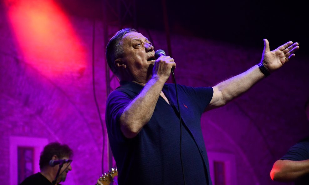 Halid Bešlić