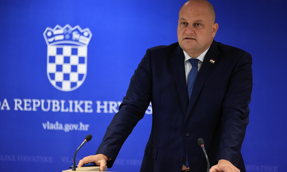 Ministar Ante Šušnjar