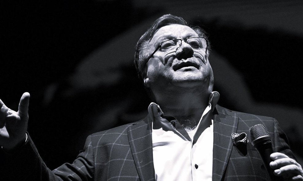 Halid Bešlić