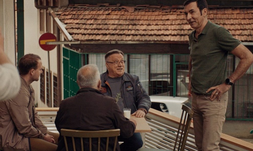 Halid Bešlić na filmu 'Deset u pola'