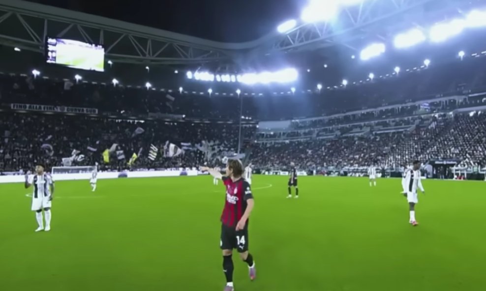 Modrić sa sudačke kamere