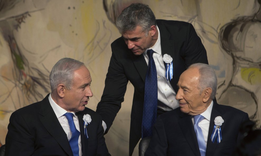 Yair Lapid, Benjamin Netanyahu i Shimon Peres