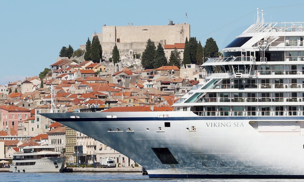 Norveški kruzer 'Viking Sea' uplovio u šibensku luku