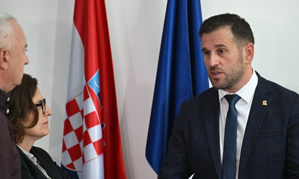 Tomislav Šuta
