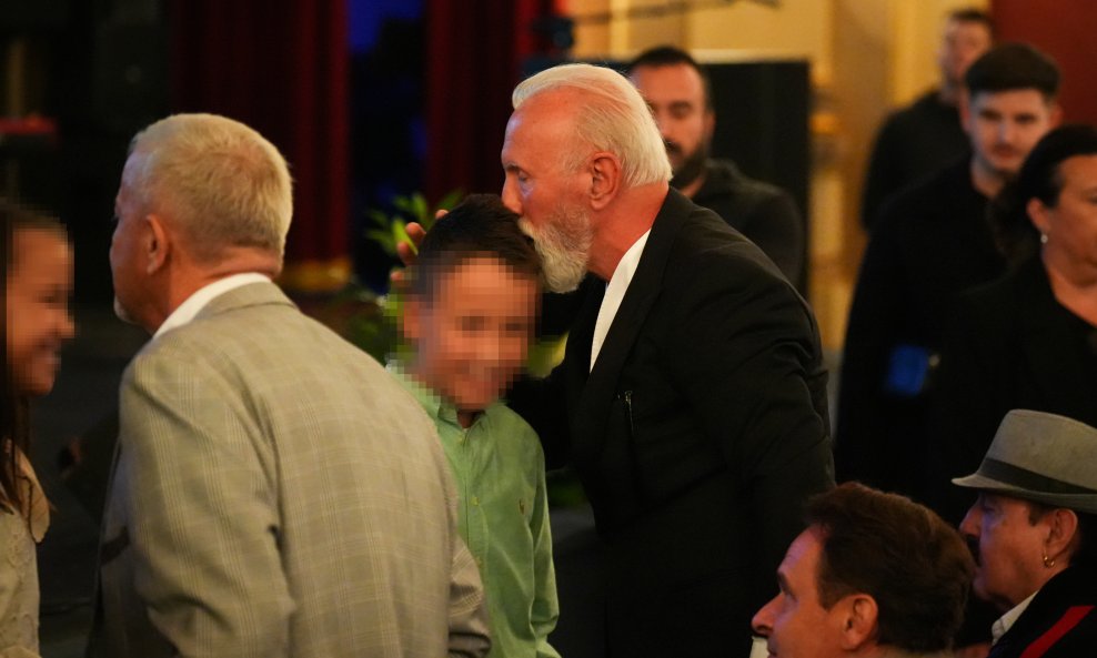 Dino Merlin s unukom Halida Bešlića