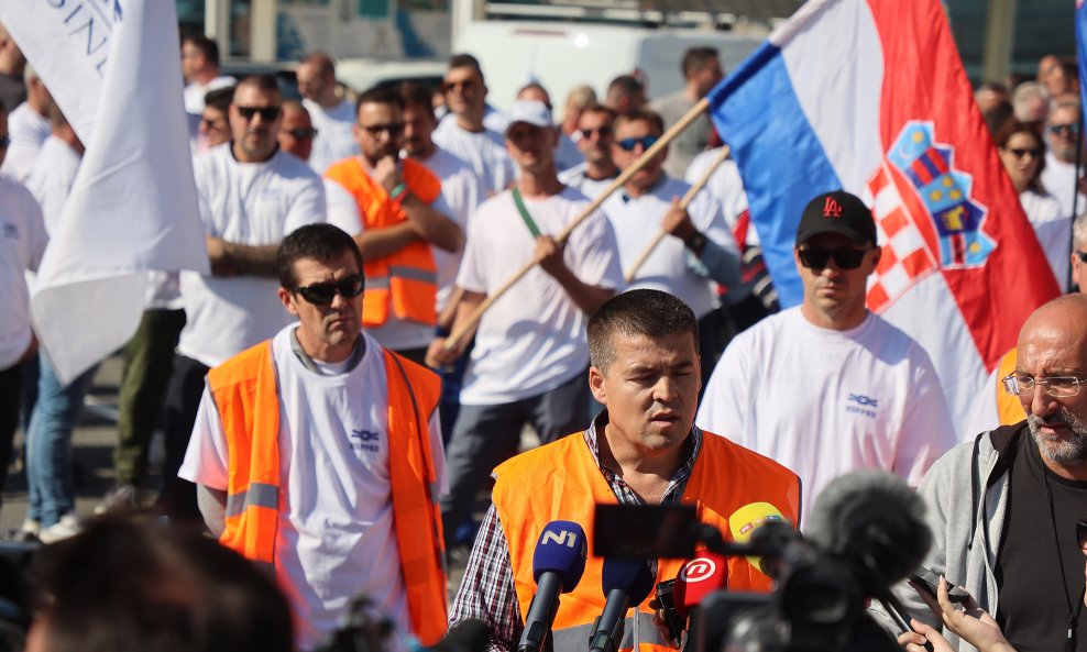 Mirni prosvjed Nezavisnog sindikata pomoraca putničkih brodova Hrvatske