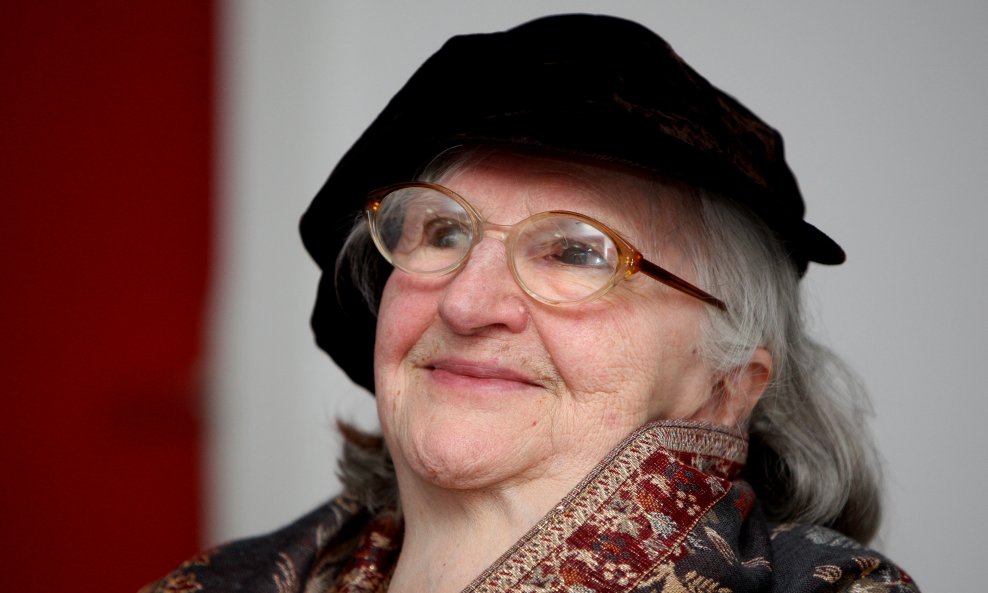 Vesna Parun preminula je 25. listopada 2010.