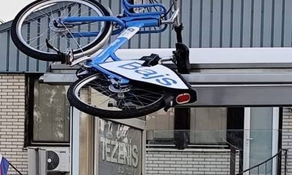 Vandalizam u Sesvetama.