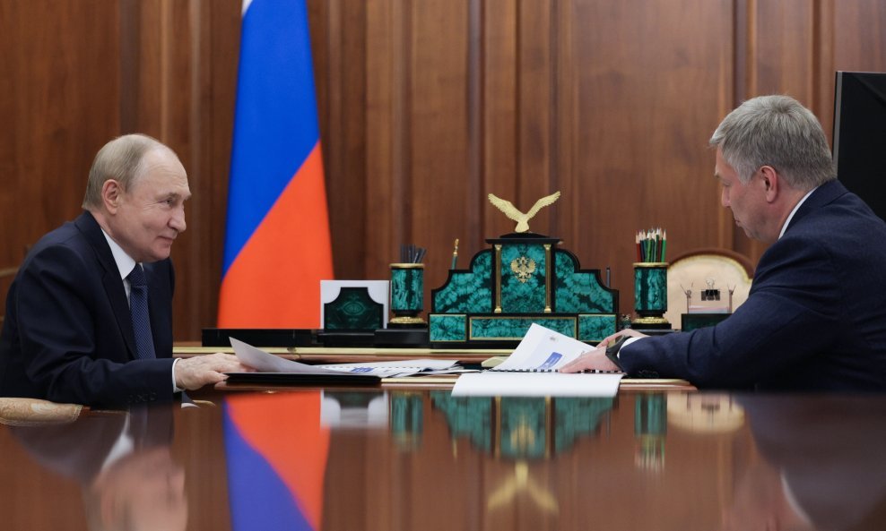 Vladimir Putin i guverner Uljanovkse oblasti Aleksej Ruskik