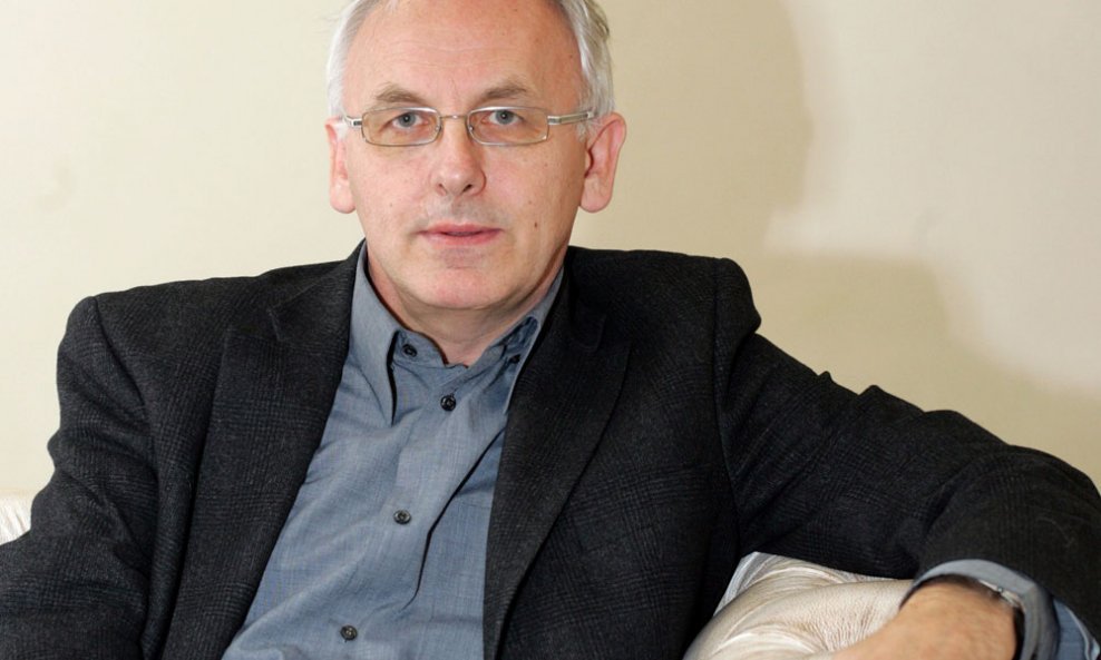 Krešimir Pavelić znanstvenik