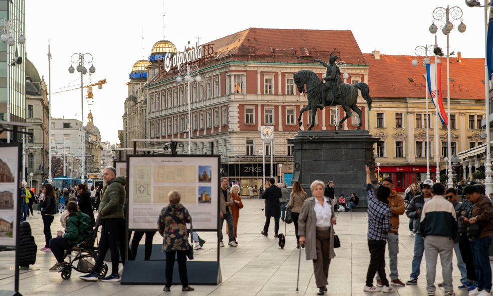 Trg Bana Josipa Jelačića