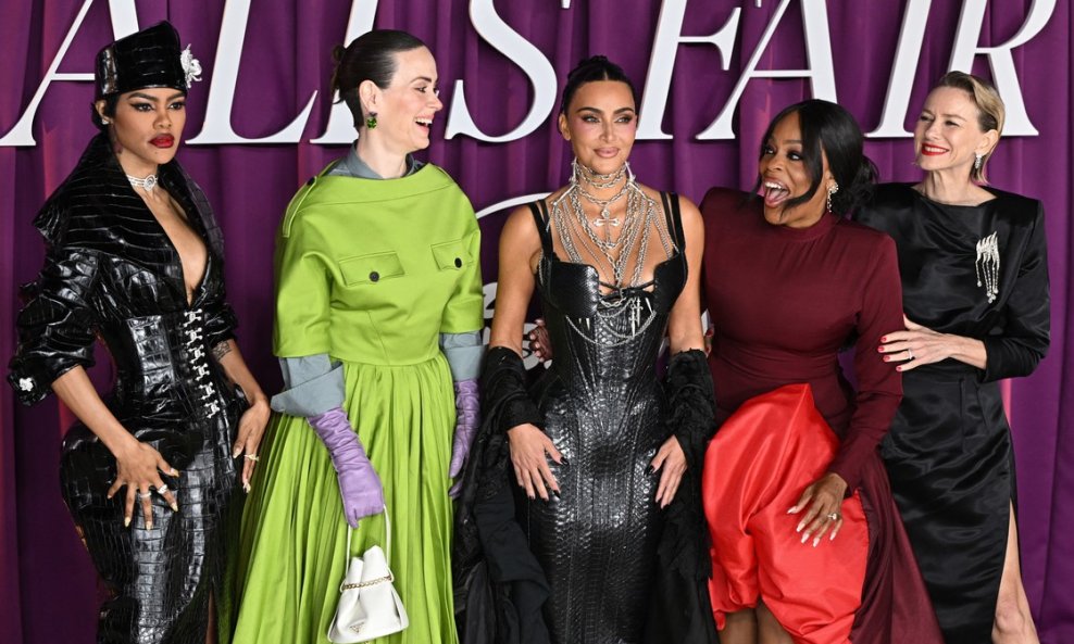 Glumačka postava serije 'All's Fair'