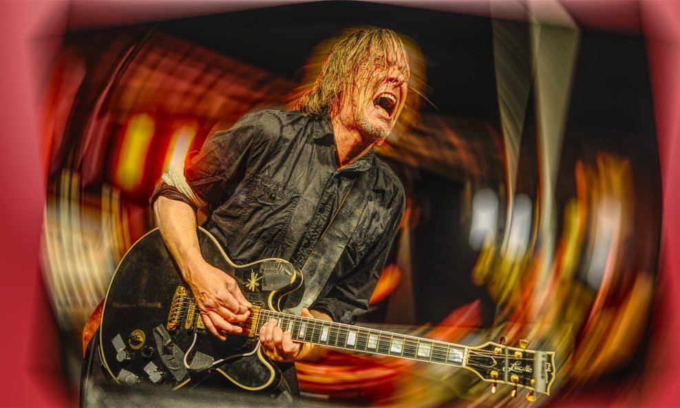 Michael Gira, bog, batina i šaman Swansa
