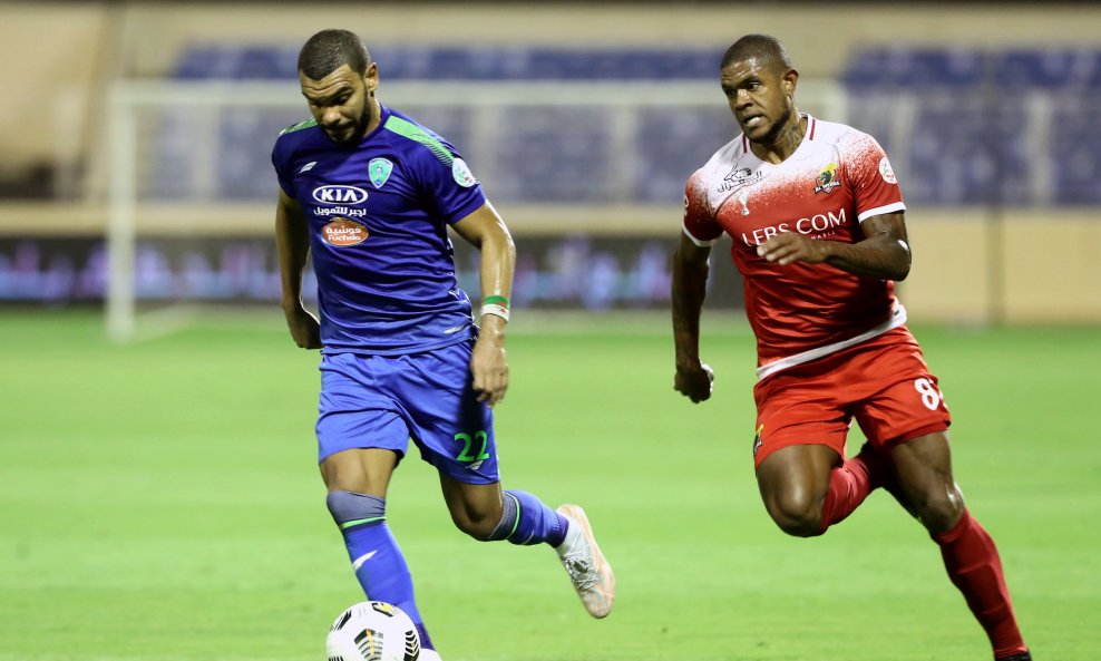 El Arabi Hilal Soudani (lijevo)