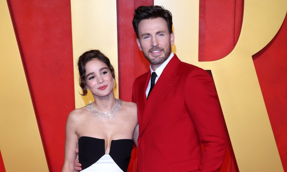 Alba Baptista i Chris Evans